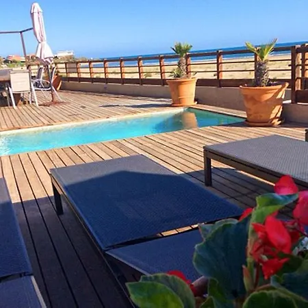 Le Cap D'agde Sleeps 9 Holiday home *