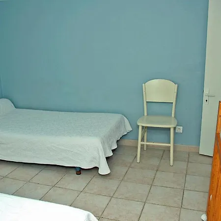 Le Cap D'agde Sleeps 9 Agde
